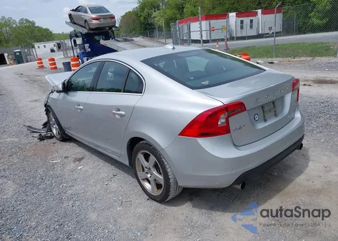 2012 Volvo S60 T5 z USA, uszkodzony, nr VIN YV1622FS1C2089122